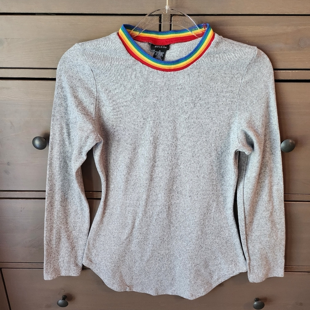 Heather Gray Long Sleeve with Rainbow Collar